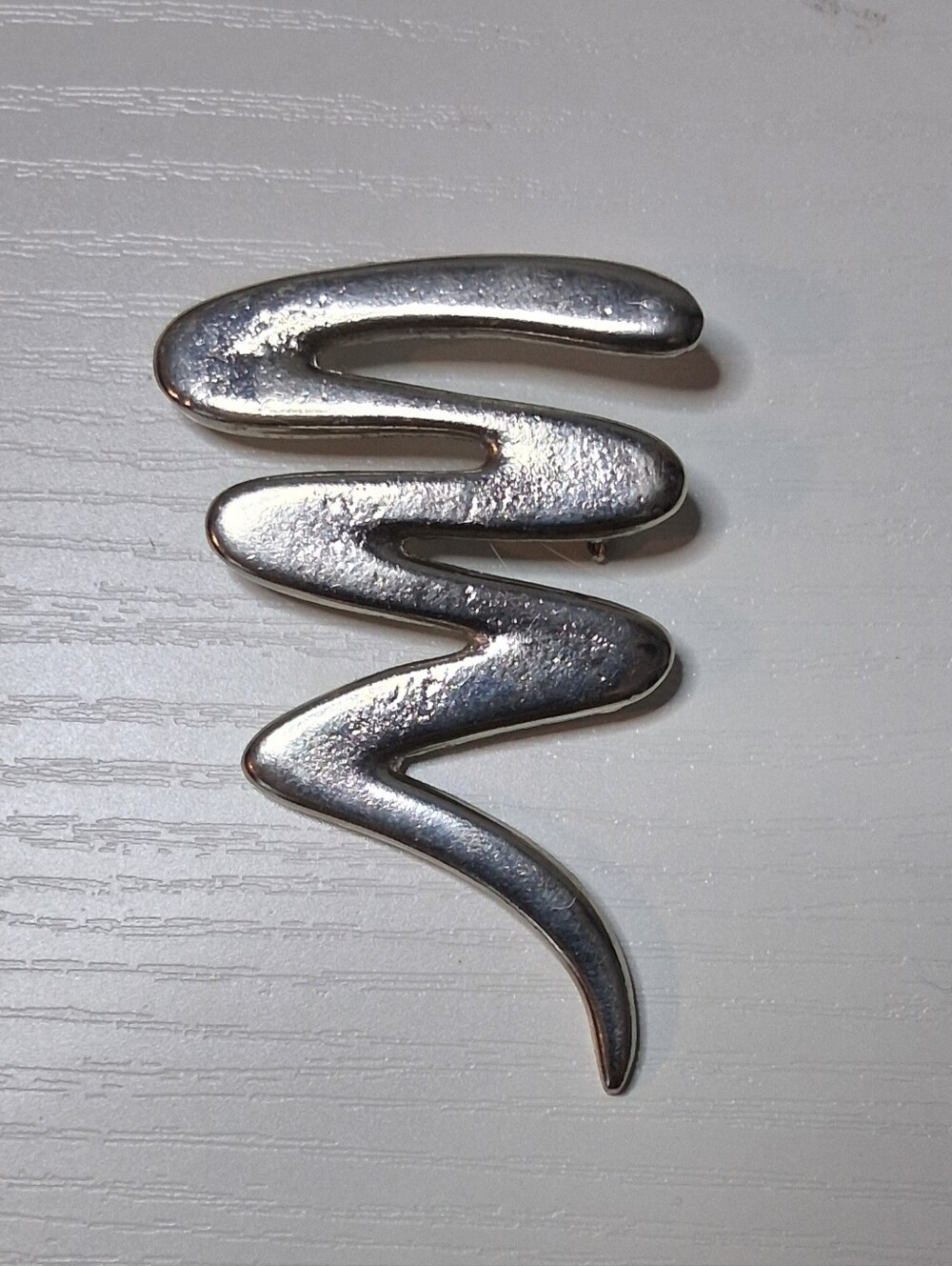 1980's-1990's Vintage Squiggly Style Brooch